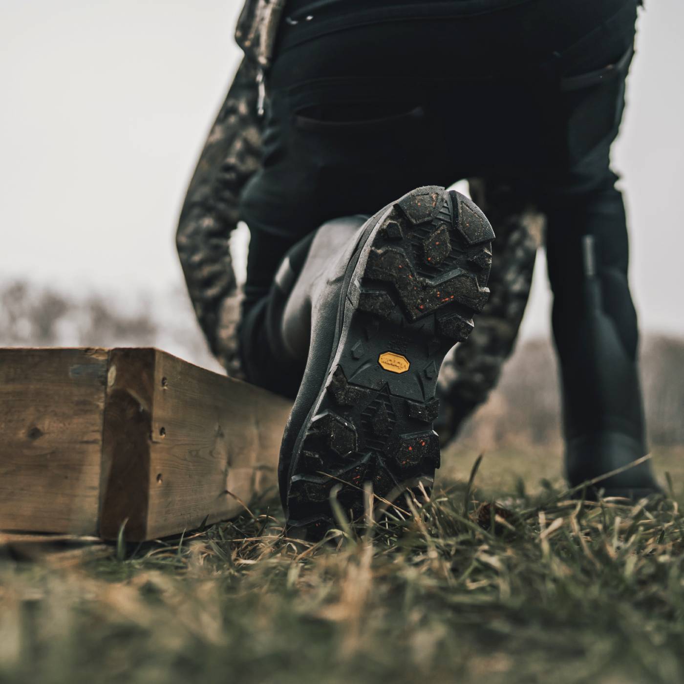 Men's Arctic Ice Mid Boot + Vibram Arctic Grip A.T. - Image 8